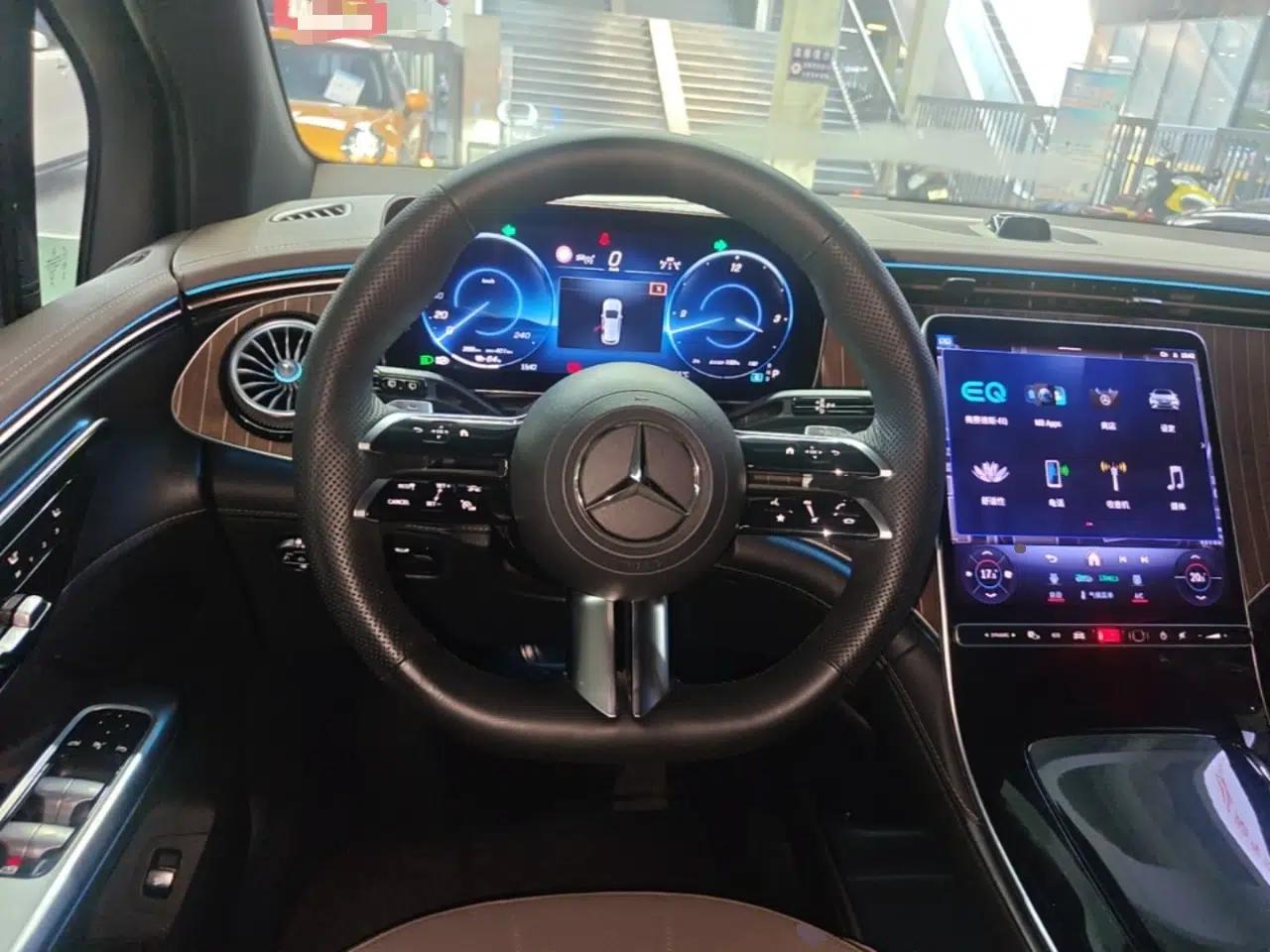 Mercedes-Benz EQE SUV 2023 350 4MATIC Luxury Edition — миниатюра 13