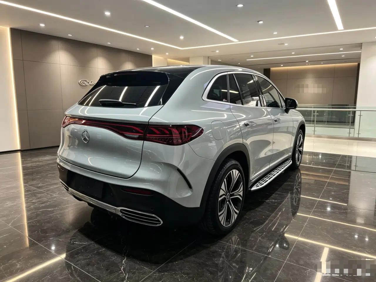Mercedes-Benz EQE SUV 2023 350 4MATIC Luxury Edition — миниатюра 6