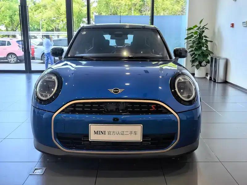 MINI 2025 2.0T COOPER S 5-Door Artist Edition — миниатюра 2