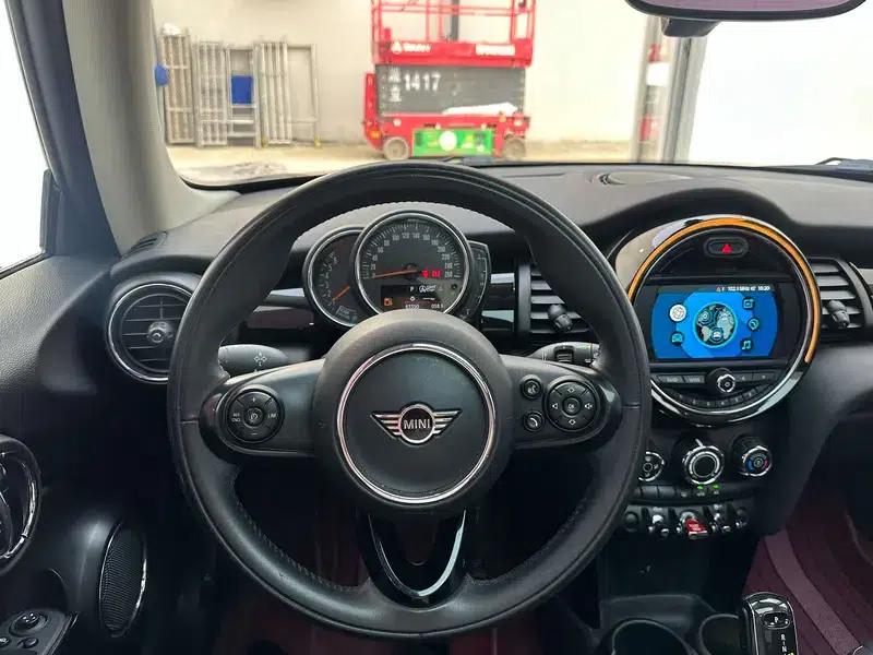 MINI 2019 1.5T ONE PLUS — миниатюра 16