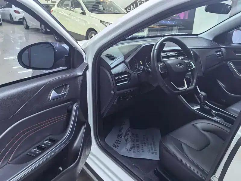 Chery Tiggo 3x 2021 Diamond Edition 1.5L CVT 3 Carat — миниатюра 9