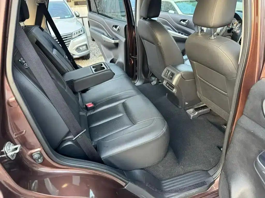 Nissan Terra 2020 2.5L XL Manual 2WD Leading Edition — миниатюра 14