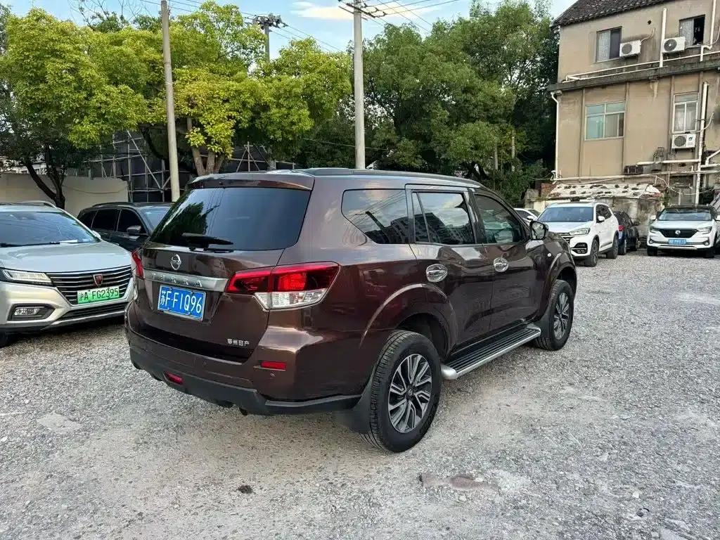 Nissan Terra 2020 2.5L XL Manual 2WD Leading Edition — миниатюра 3