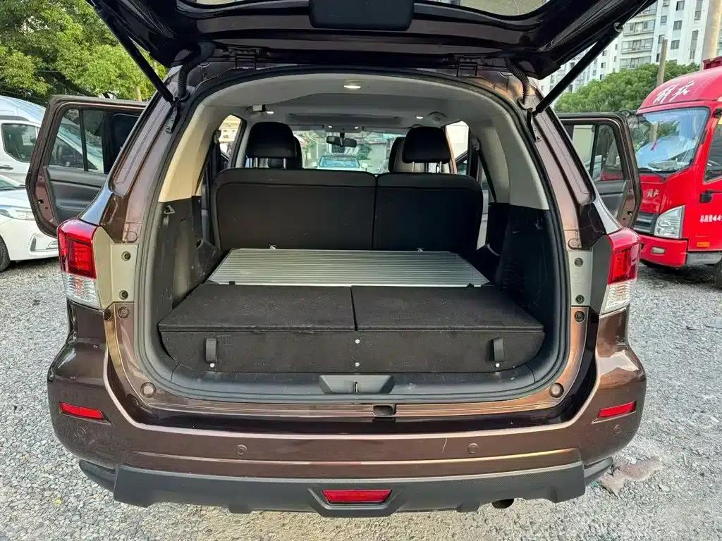 Nissan Terra 2020 2.5L XL Manual 2WD Leading Edition — миниатюра 7