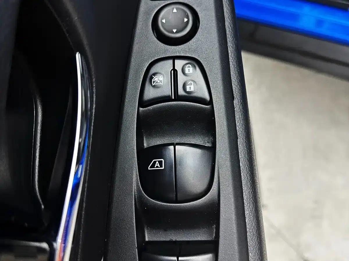 Nissan Kicks 2022 1.5L CVT XV Luxury Edition — миниатюра 12