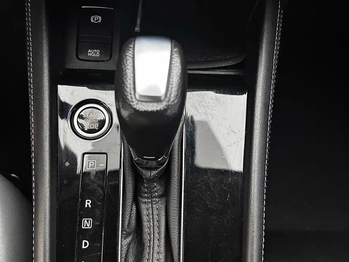Nissan Kicks 2022 1.5L CVT XV Luxury Edition — миниатюра 23
