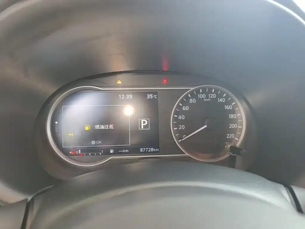 Nissan Kicks 2017 1.5L CVT Smart Edition — миниатюра 12