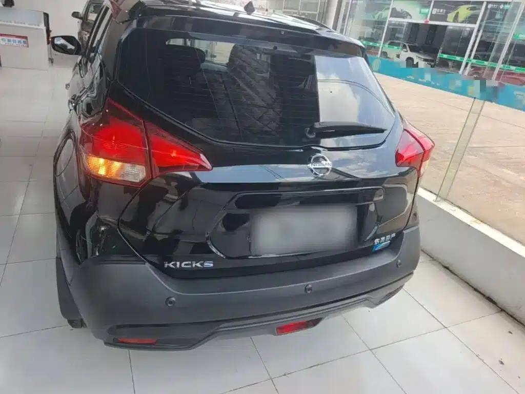 Nissan Kicks 2017 1.5L CVT Smart Edition — миниатюра 6