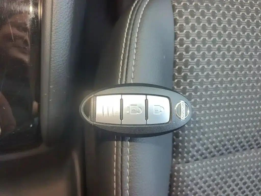 Nissan Kicks 2017 1.5L CVT Smart Edition — миниатюра 9