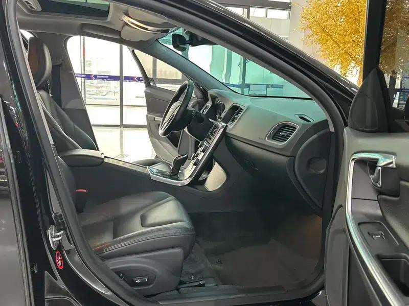2014 Volvo V60 T5 Smart Edition — миниатюра 9