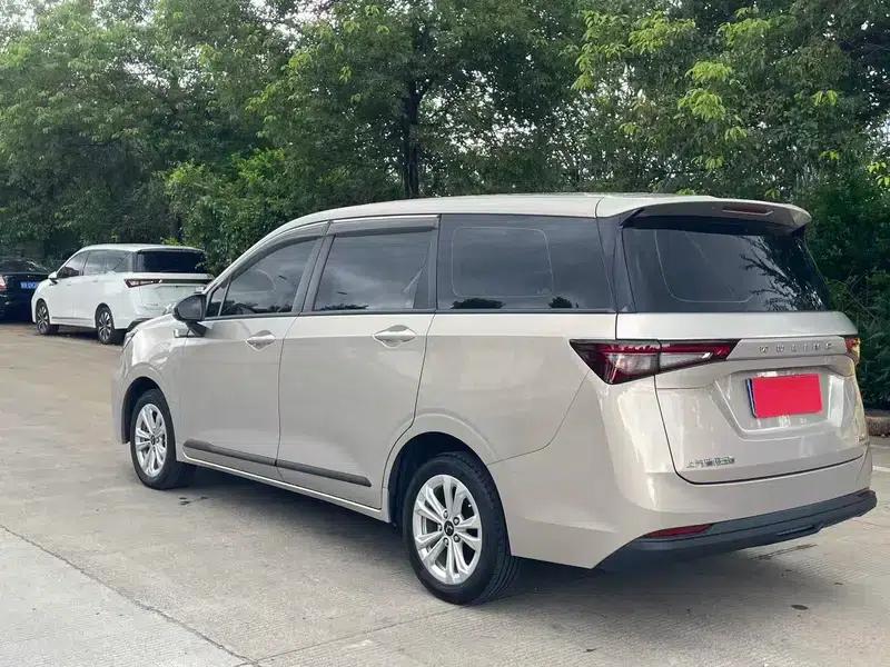Wuling Jiachen 2022 1.5L Manual Enjoyment Elite Edition — миниатюра 4