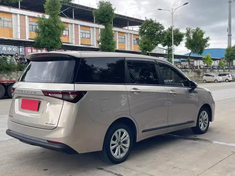Wuling Jiachen 2022 1.5L Manual Enjoyment Elite Edition — миниатюра 6