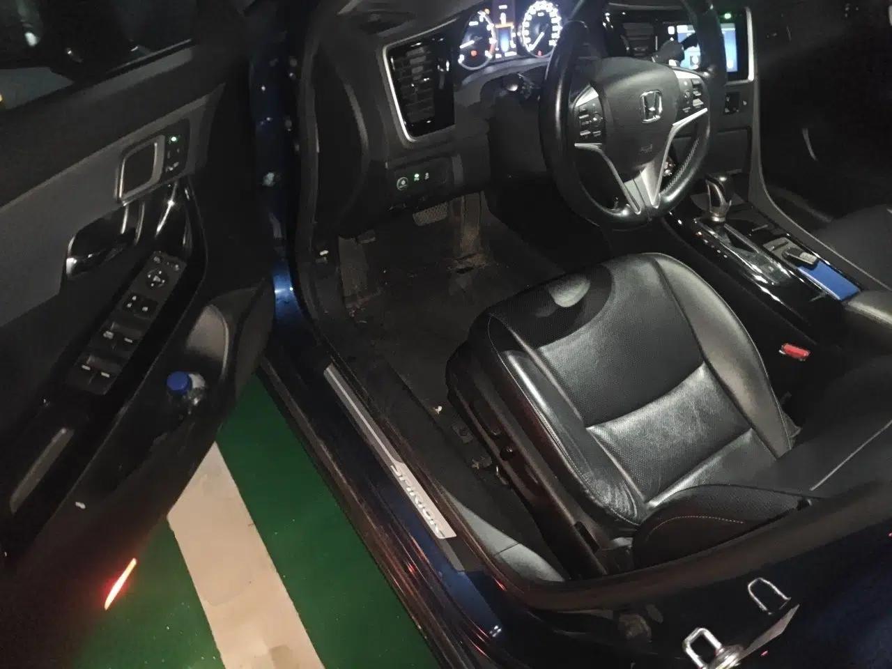 Honda Spirior 2015 2.4L Prestige Edition — миниатюра 16