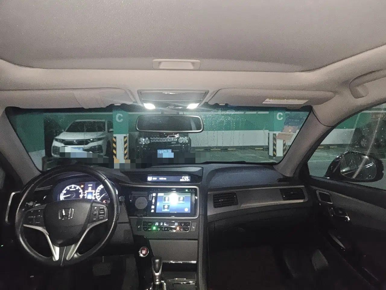 Honda Spirior 2015 2.4L Prestige Edition — миниатюра 18