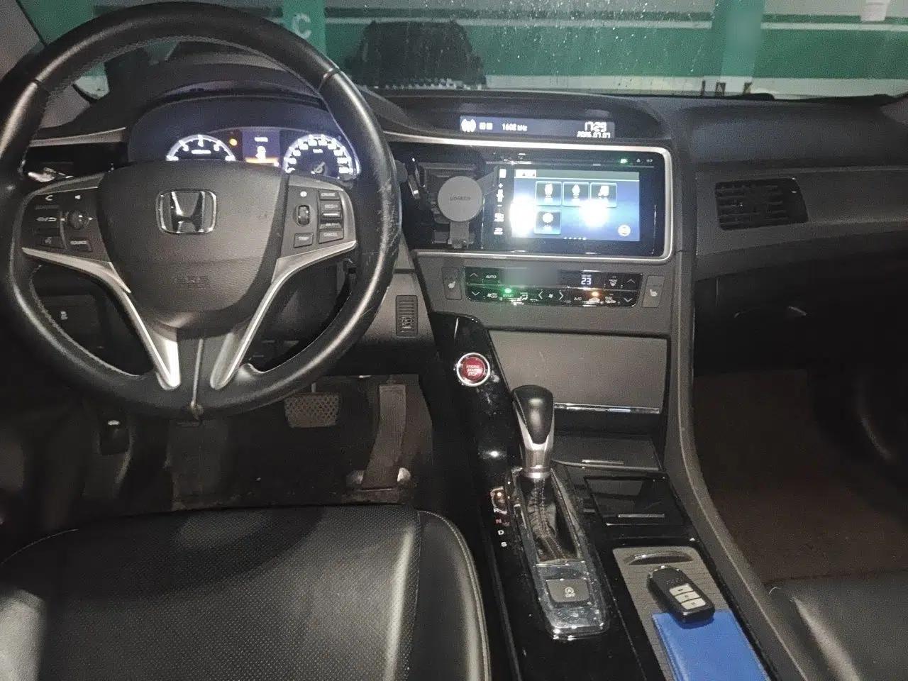 Honda Spirior 2015 2.4L Prestige Edition — миниатюра 9