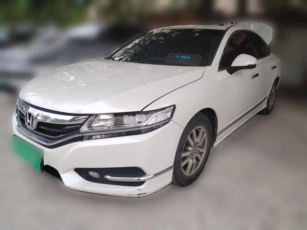 Honda Spirior 2015 2.0L Prestige Edition — миниатюра 1