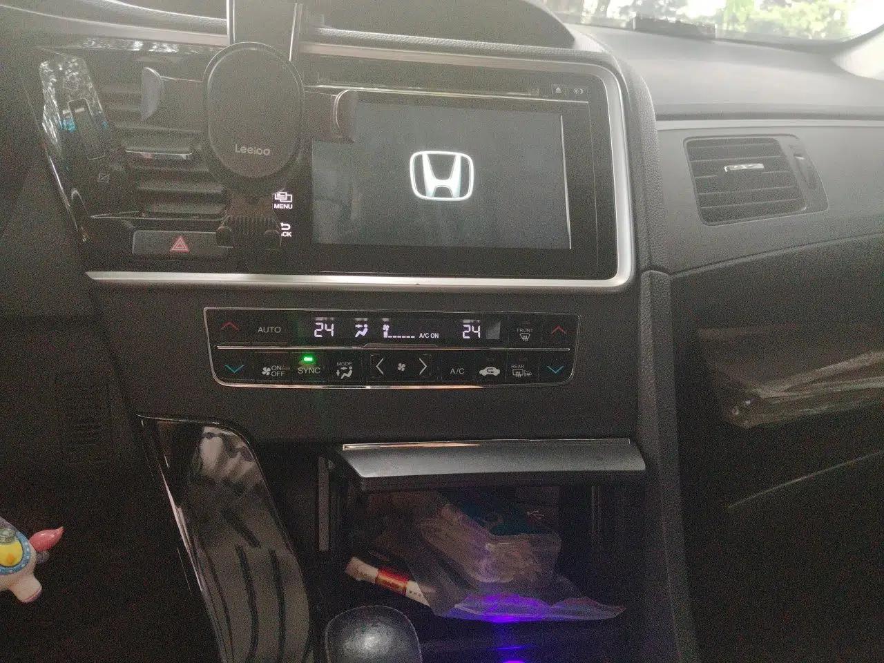 Honda Spirior 2015 2.0L Prestige Edition — миниатюра 17