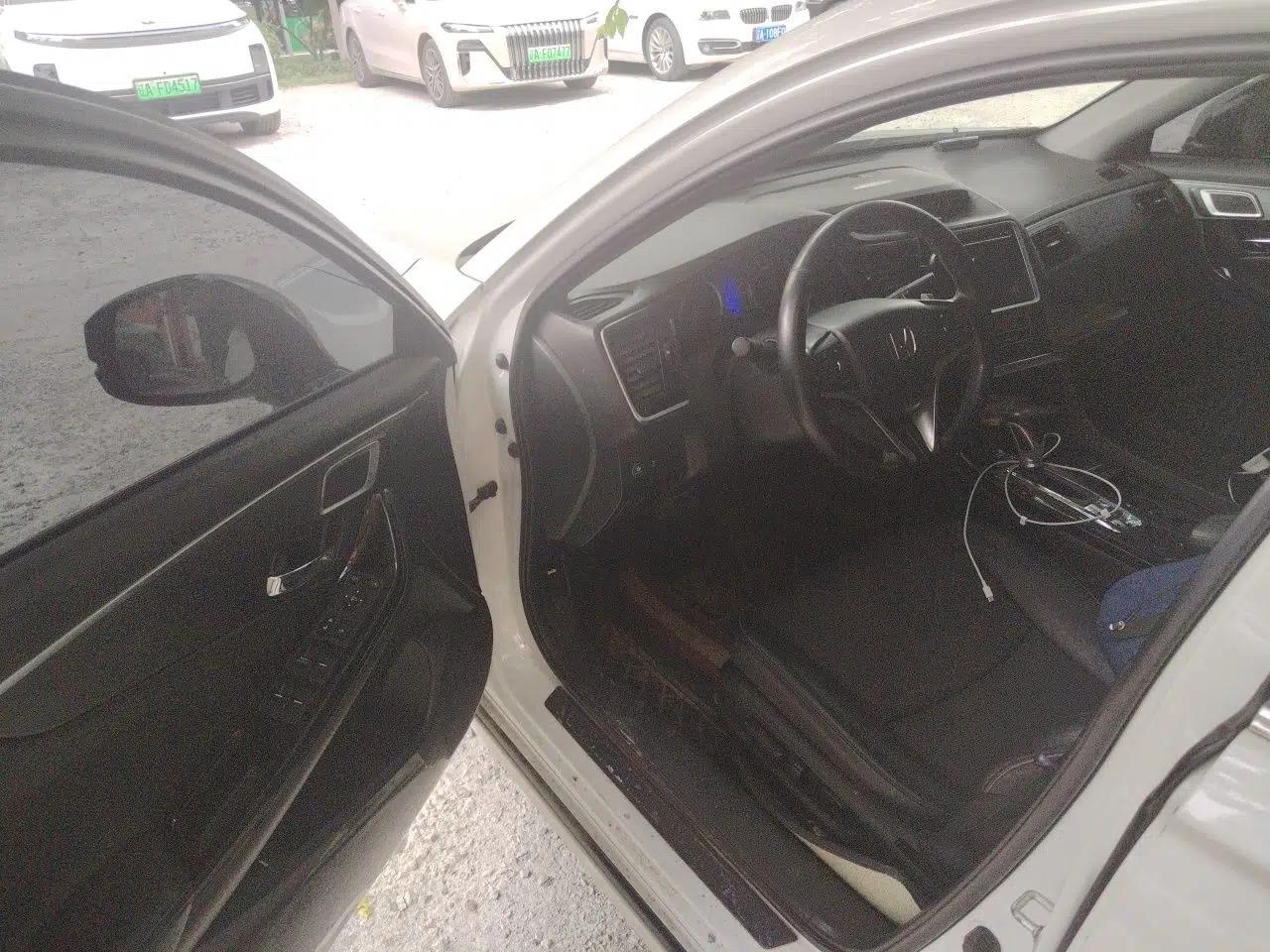 Honda Spirior 2015 2.0L Prestige Edition — миниатюра 20