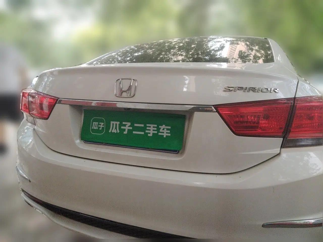 Honda Spirior 2015 2.0L Prestige Edition — миниатюра 5
