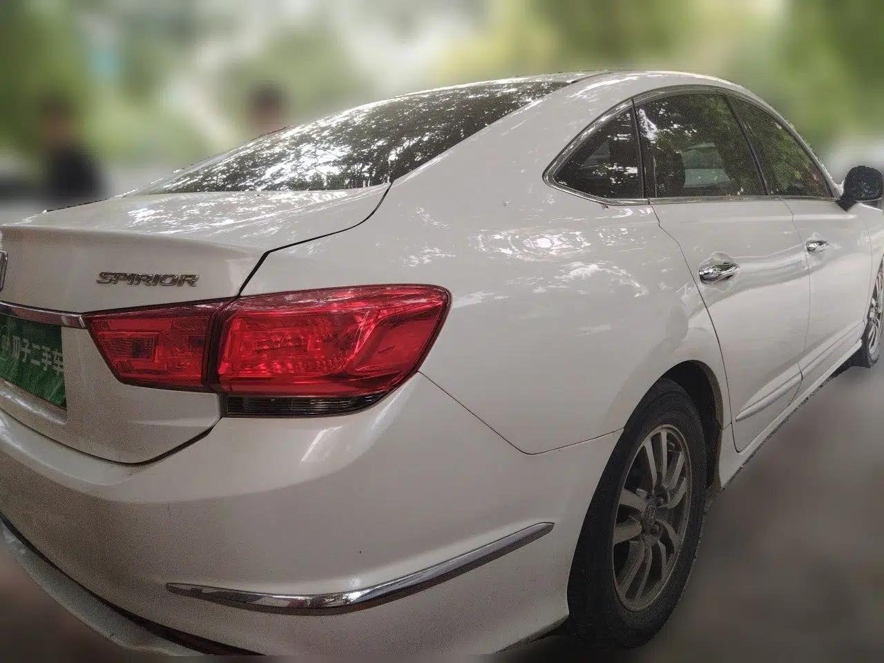 Honda Spirior 2015 2.0L Prestige Edition — миниатюра 6