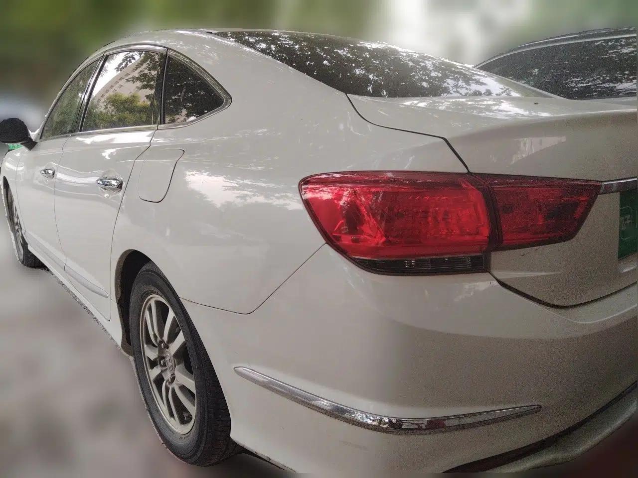 Honda Spirior 2015 2.0L Prestige Edition — миниатюра 10