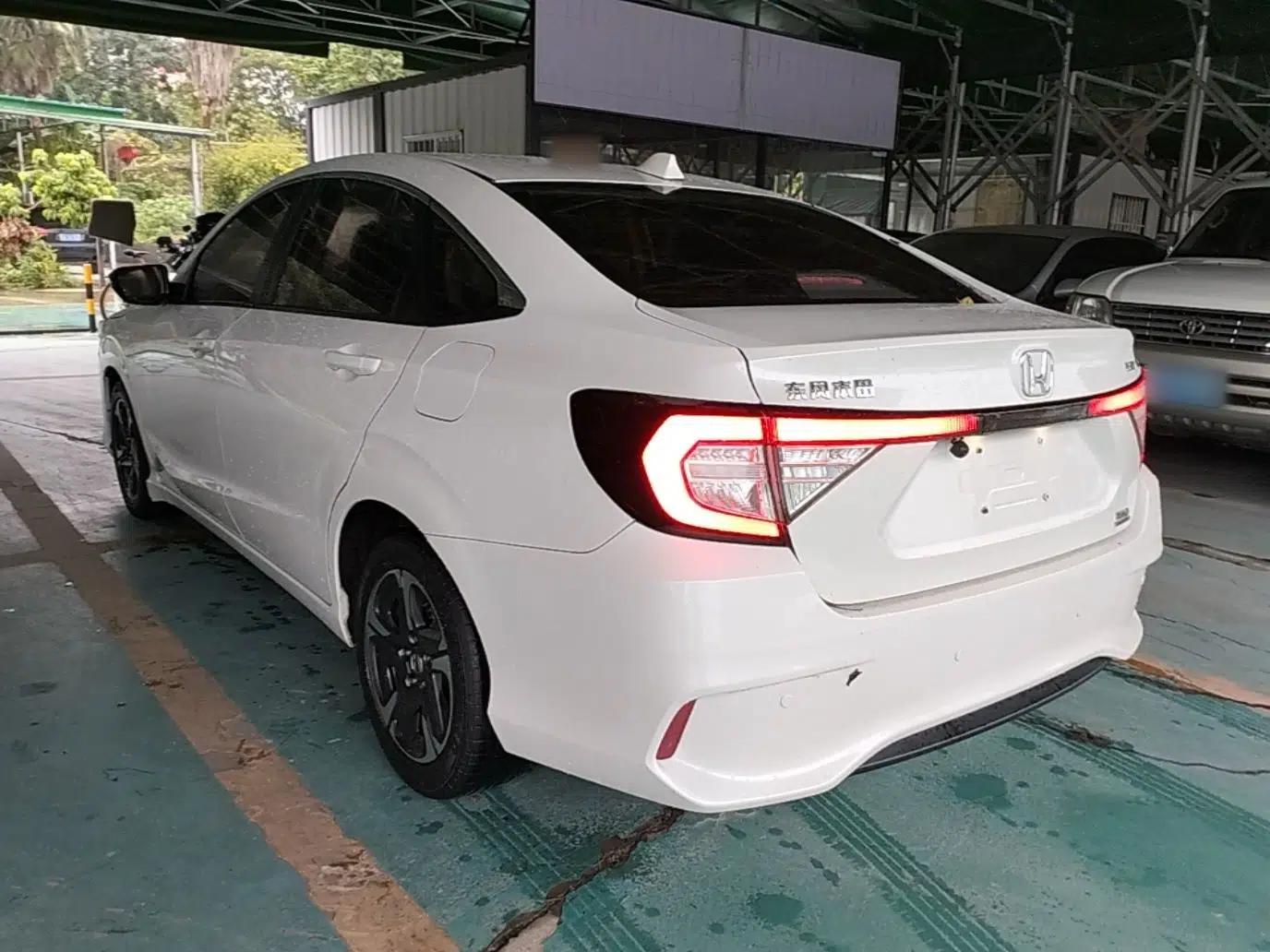 Honda Envix 2019 180TURBO CVT Enjoyment Version China VI — миниатюра 13