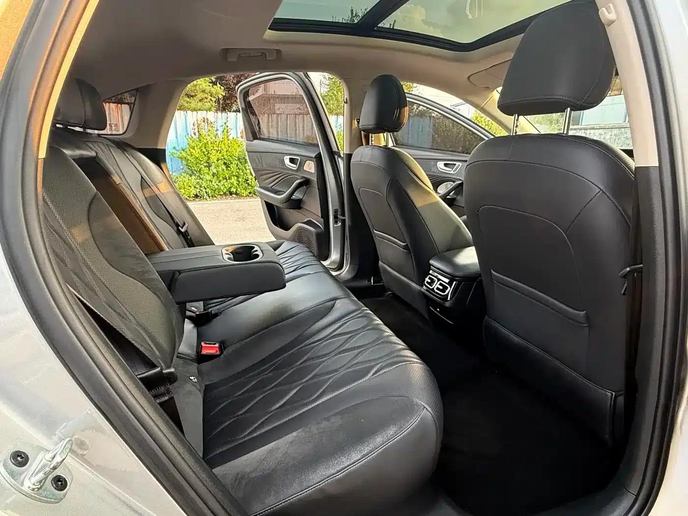 Roewe D7 2023 DMH 125km Flagship Edition — миниатюра 13