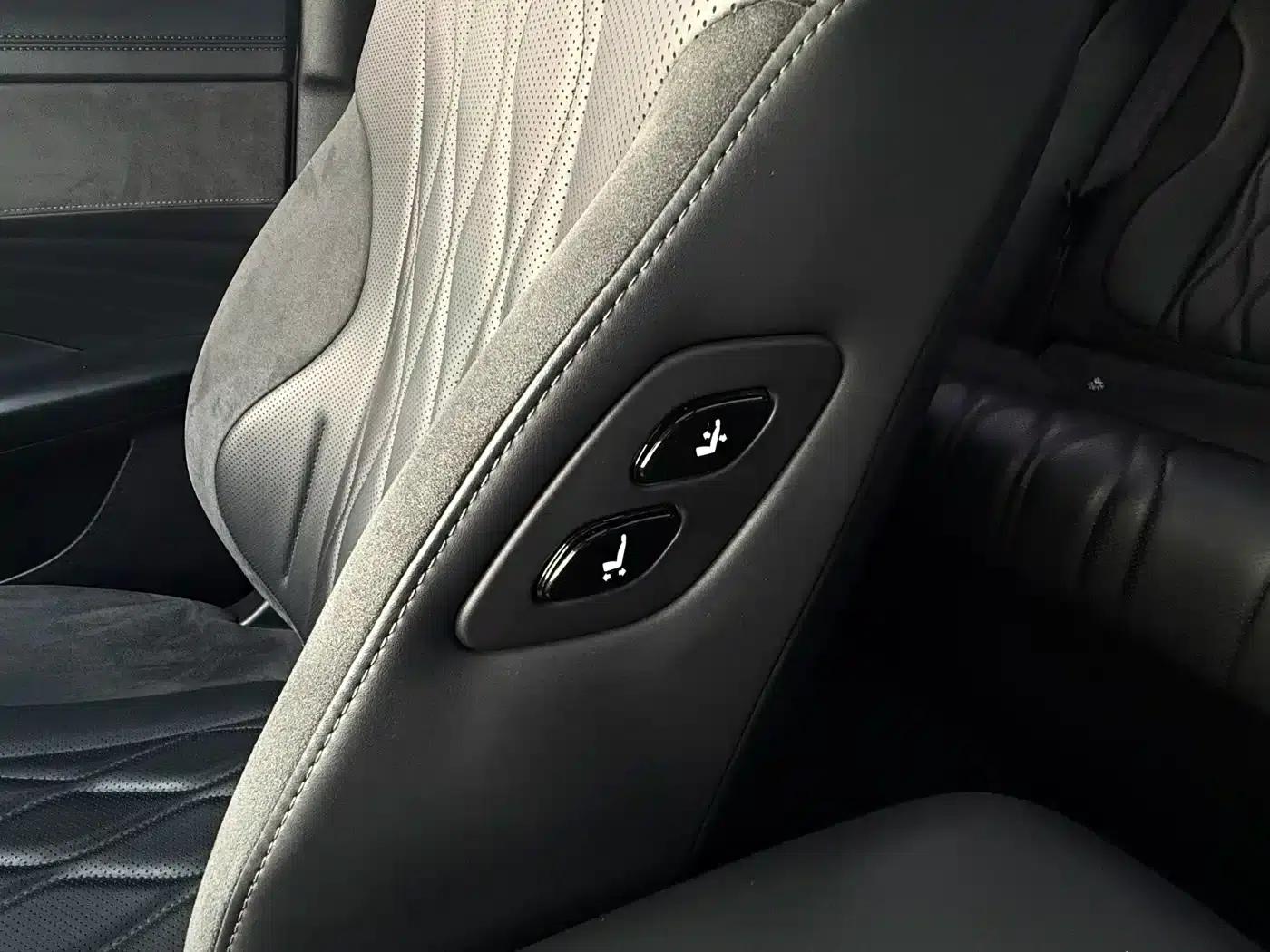 Roewe D7 2023 DMH 125km Flagship Edition — миниатюра 26