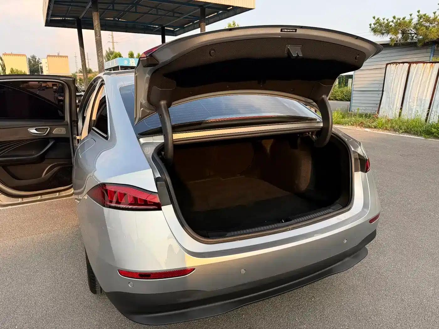 Roewe D7 2023 DMH 125km Flagship Edition — миниатюра 9