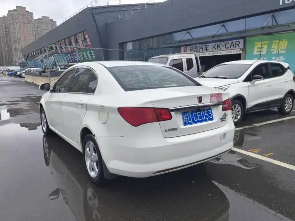 Roewe 350 2013 Model 350S 1.5L Automatic Speeding Edition — миниатюра 7