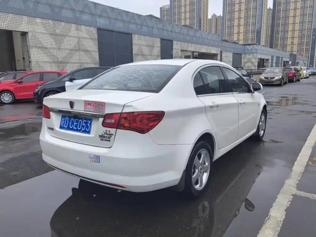 Roewe 350 2013 Model 350S 1.5L Automatic Speeding Edition — миниатюра 9