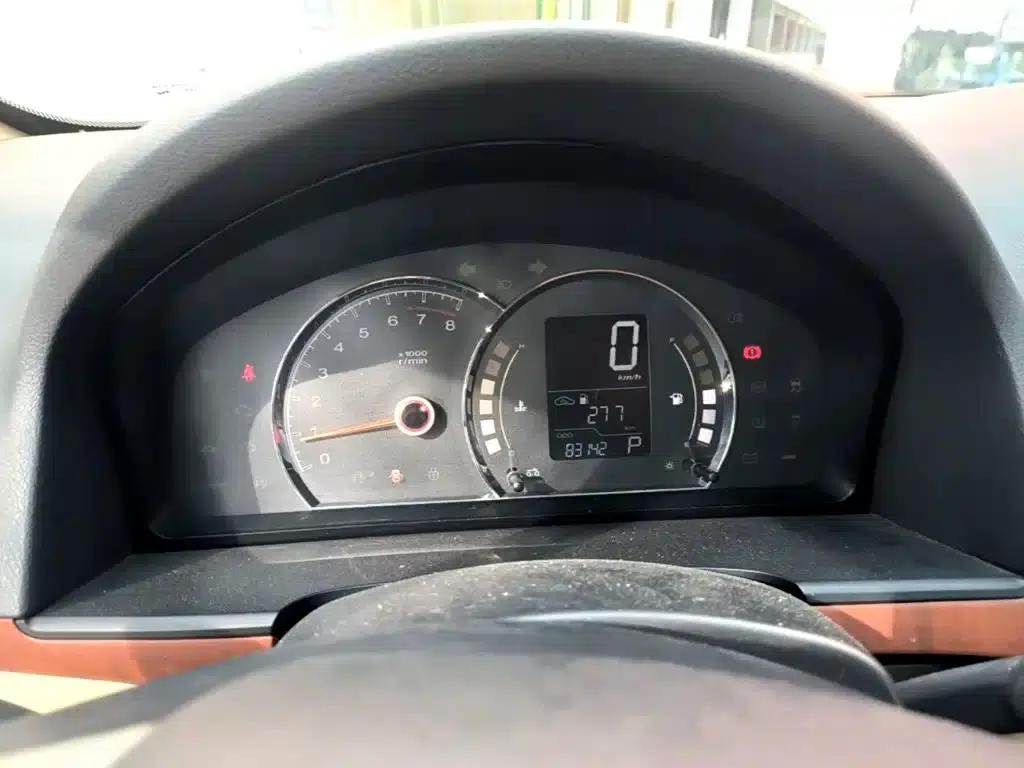 Roewe 350 2014 1.5L Automatic Delight Edition — миниатюра 12