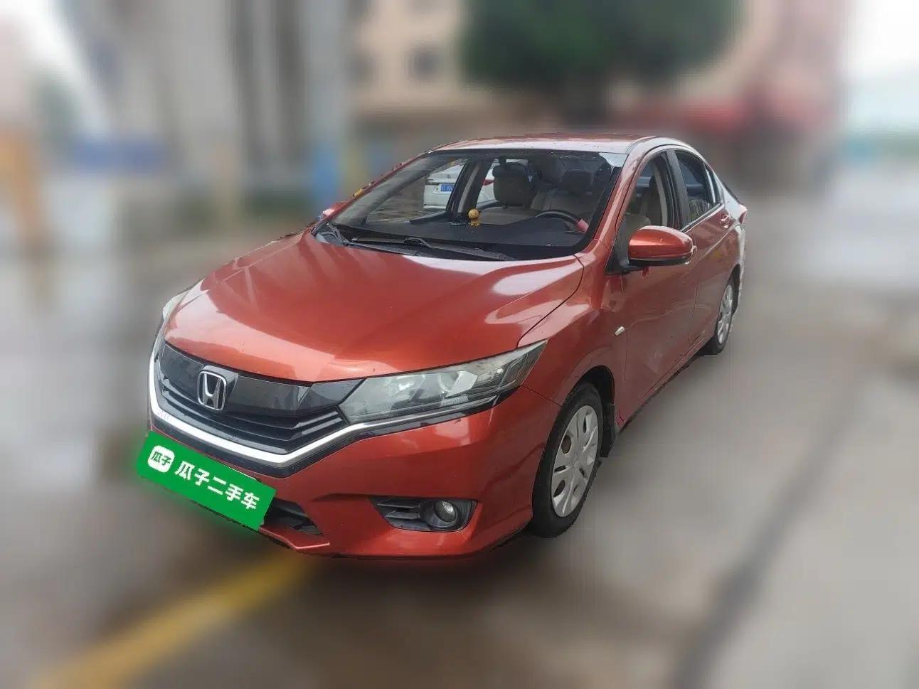Honda Greiz 2016 1.5L CVT Comfort Version — миниатюра 1