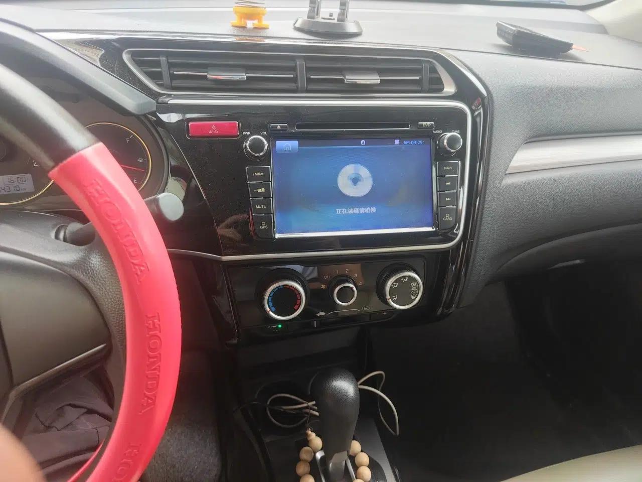 Honda Greiz 2016 1.5L CVT Comfort Version — миниатюра 13