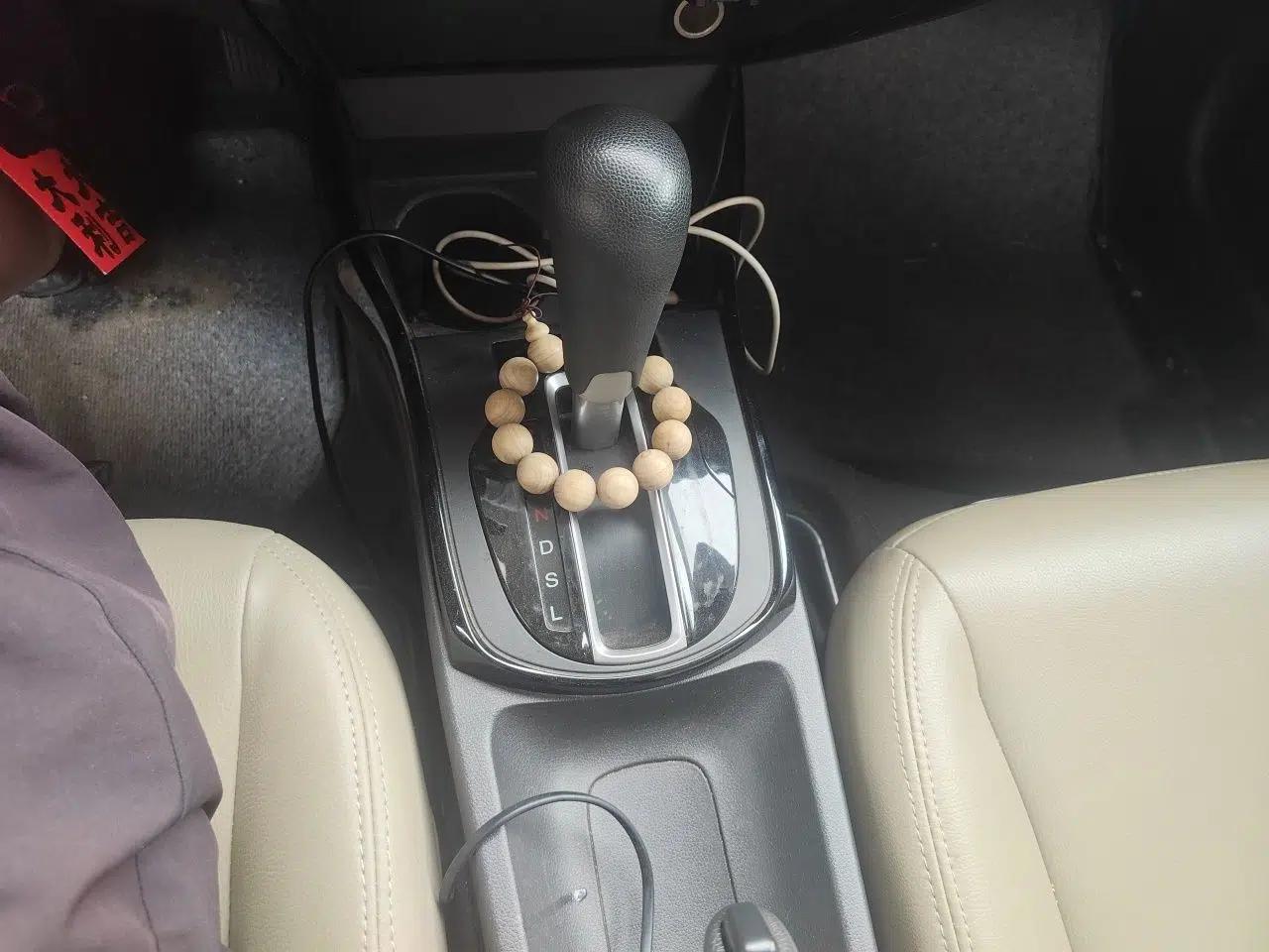 Honda Greiz 2016 1.5L CVT Comfort Version — миниатюра 14