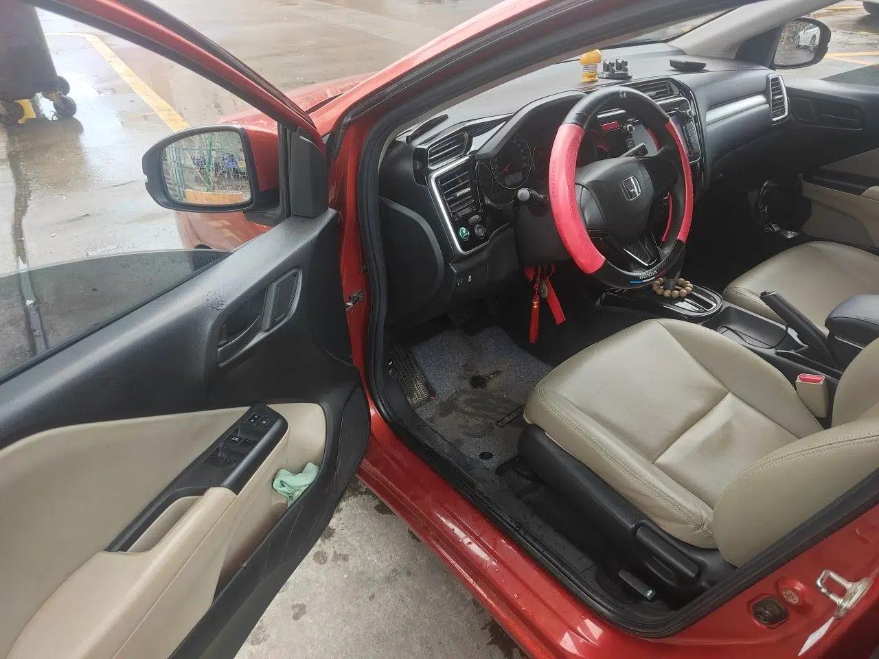 Honda Greiz 2016 1.5L CVT Comfort Version — миниатюра 16