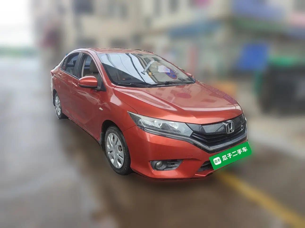 Honda Greiz 2016 1.5L CVT Comfort Version — миниатюра 3