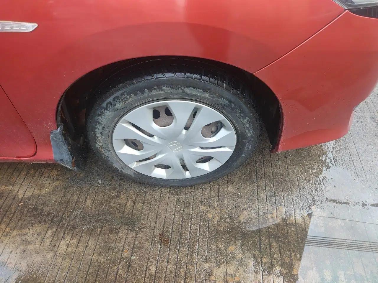 Honda Greiz 2016 1.5L CVT Comfort Version — миниатюра 8