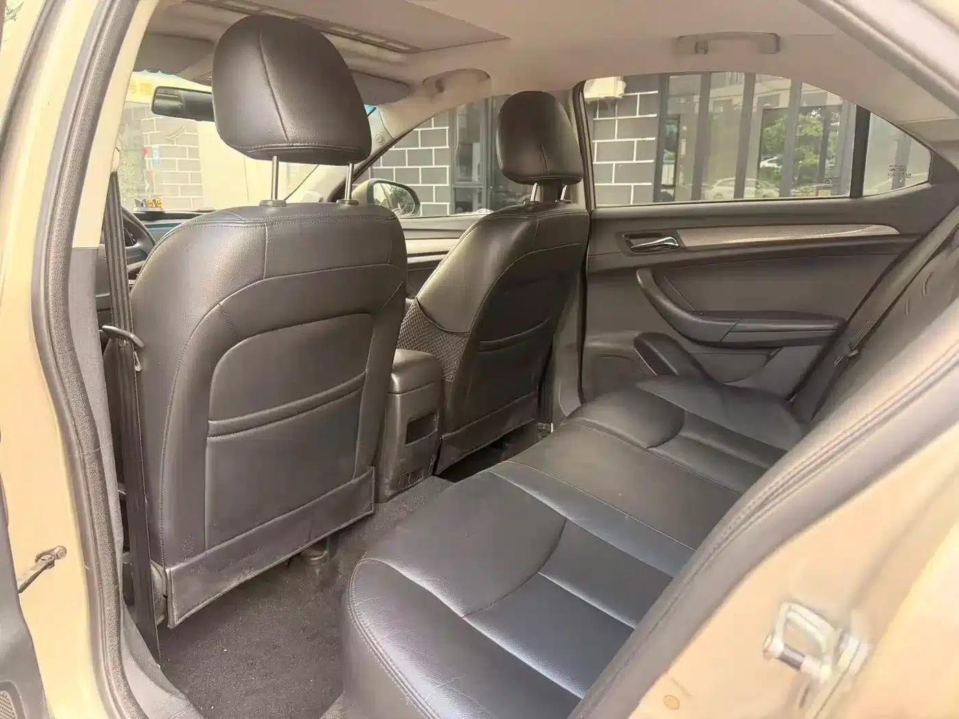 Roewe 360 2015 1.5L Automatic Deluxe Edition — миниатюра 11