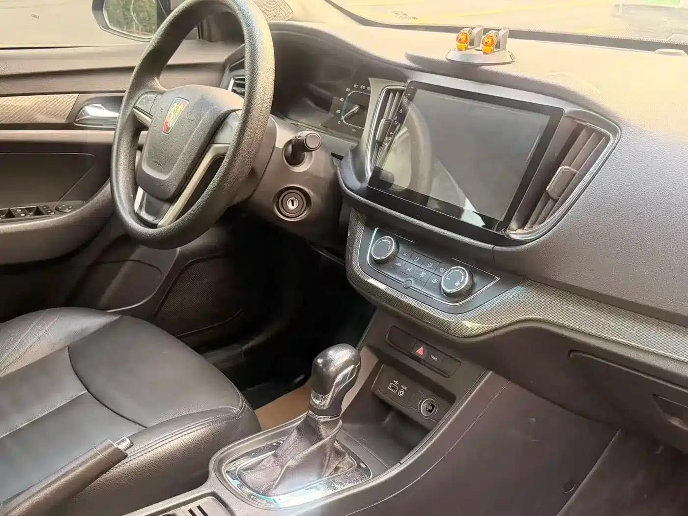 Roewe 360 2015 1.5L Automatic Deluxe Edition — миниатюра 14