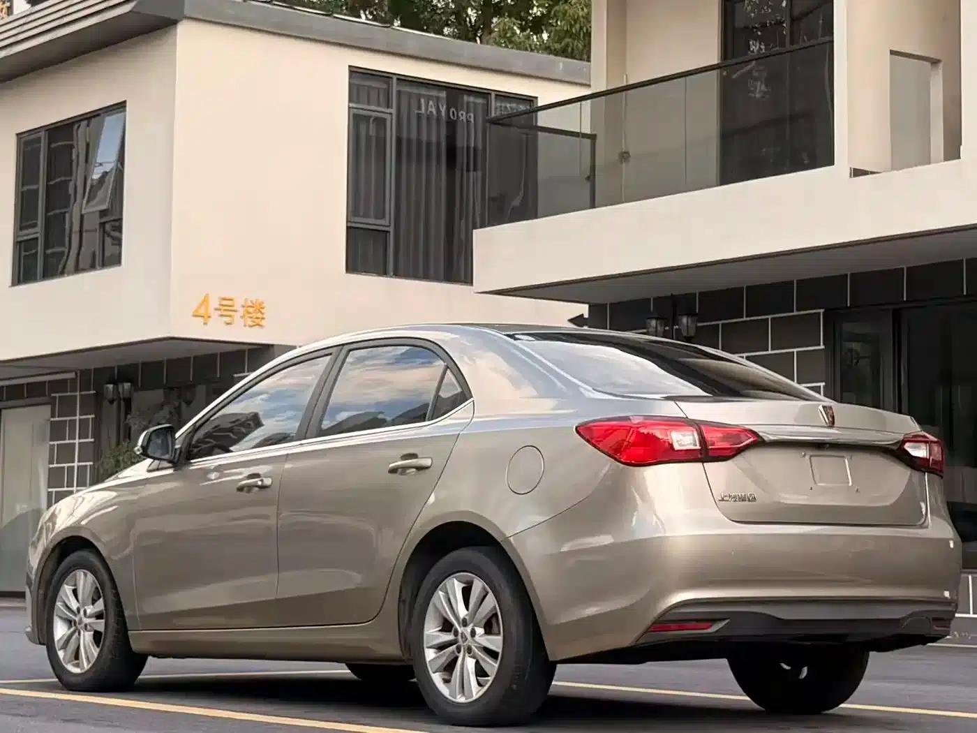 Roewe 360 2015 1.5L Automatic Deluxe Edition — миниатюра 4