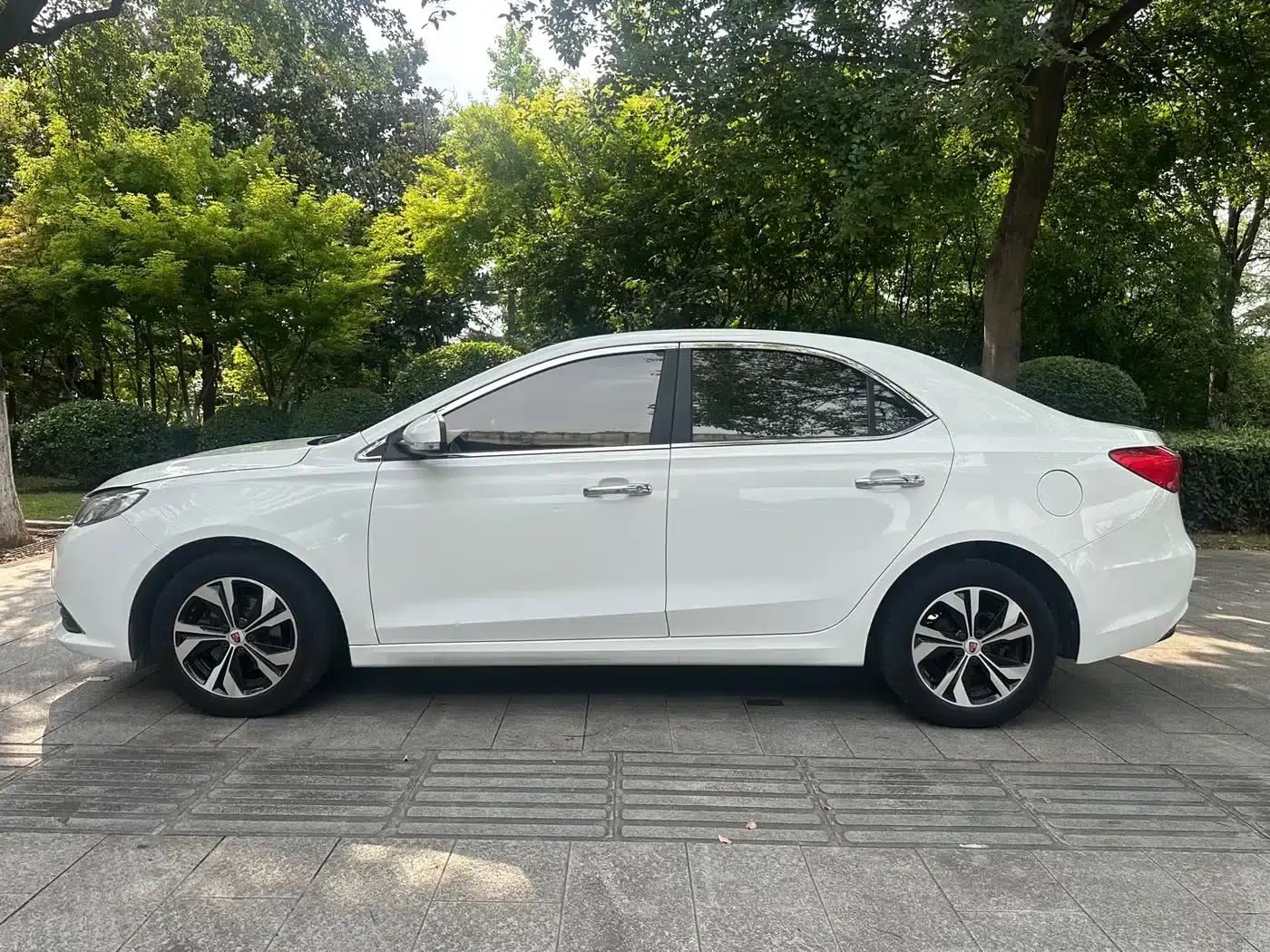 Roewe 360 2017 1.5L Automatic Deluxe Edition — миниатюра 10