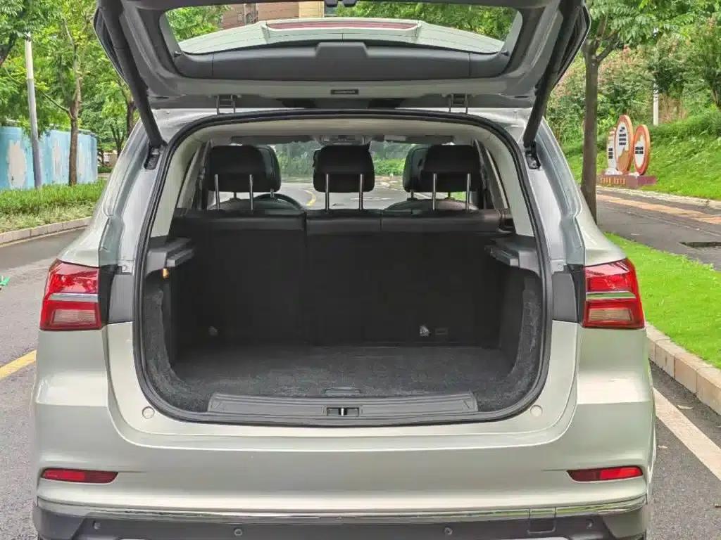Roewe RX5 New Energy 2017 eRX5 50T Hybrid Connected Premium Flagship Edition — миниатюра 6