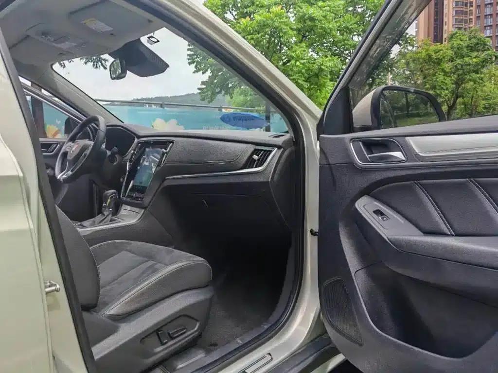 Roewe RX5 New Energy 2017 eRX5 50T Hybrid Connected Premium Flagship Edition — миниатюра 10