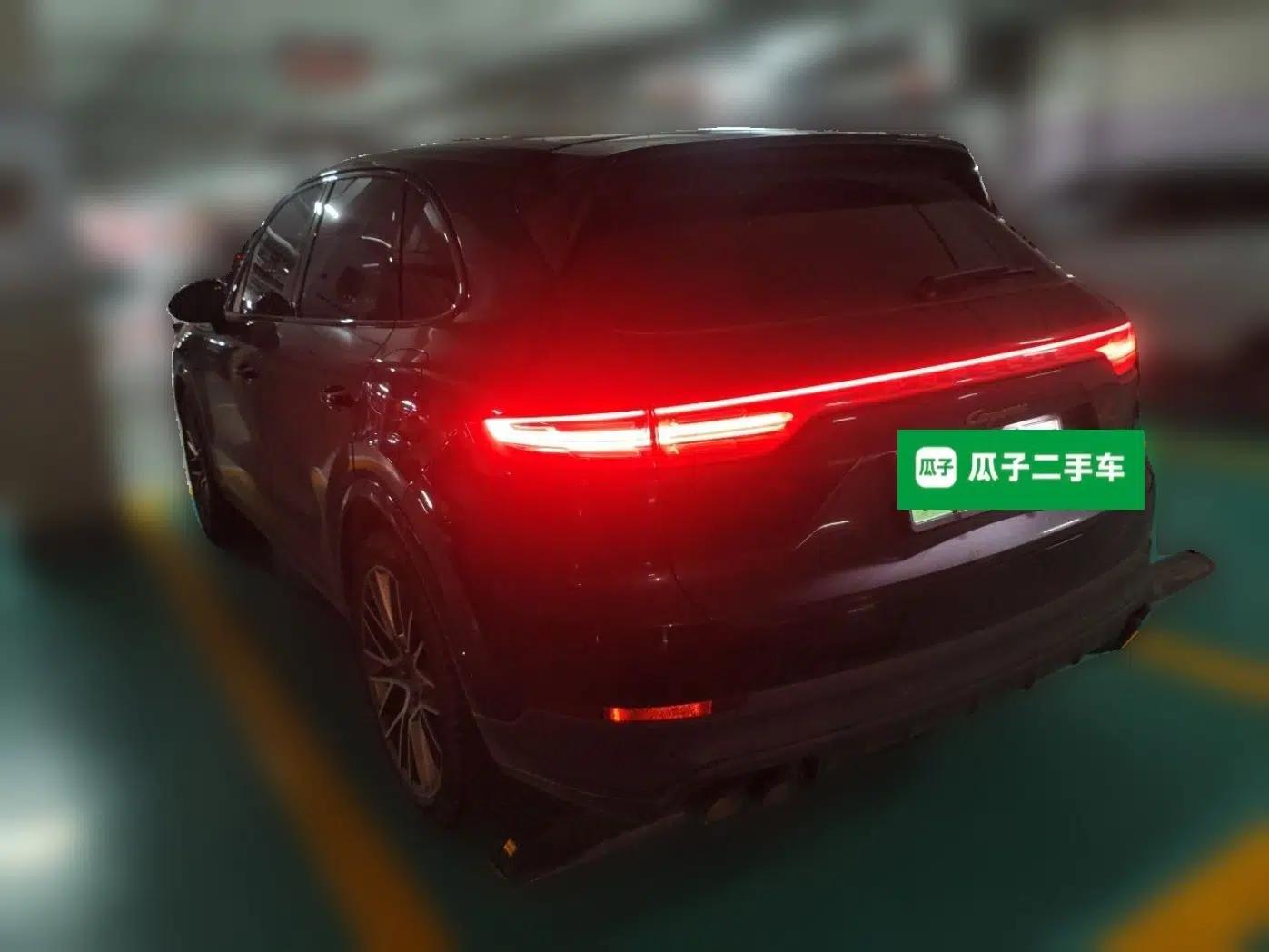 Porsche Cayenne E-Hybrid 2023 Cayenne E-Hybrid 2.0T Platinum Edition — миниатюра 4