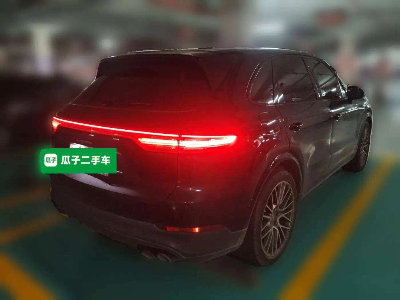 Porsche Cayenne E-Hybrid 2023 Cayenne E-Hybrid 2.0T Platinum Edition — миниатюра 6