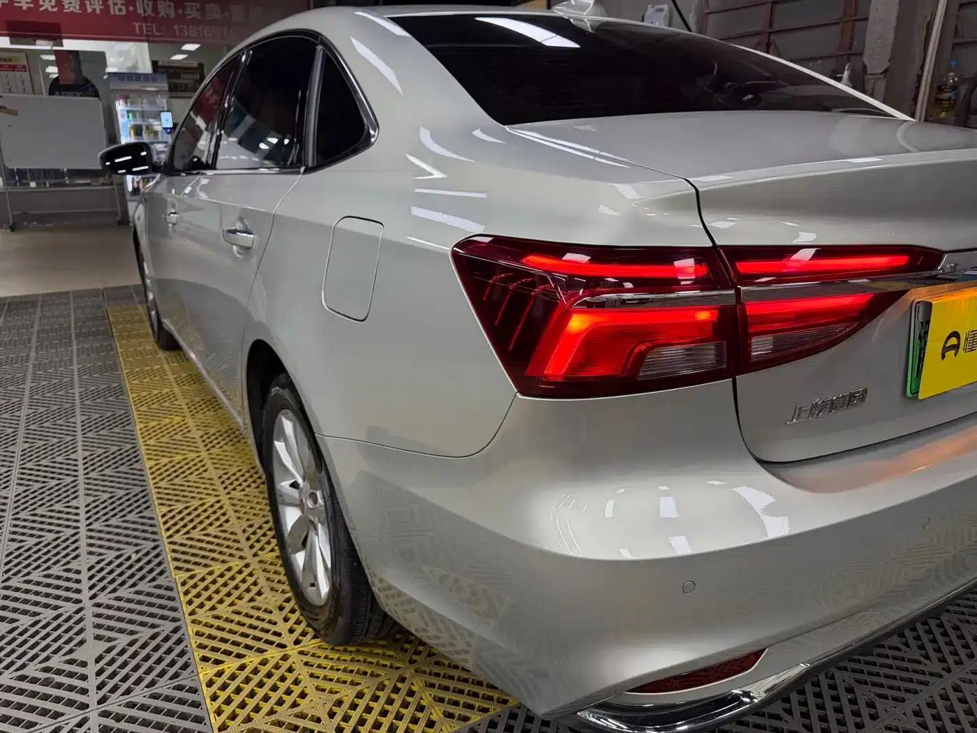 Roewe i6 New Energy 2017 45T Hybrid Connected Smart Edition — миниатюра 56