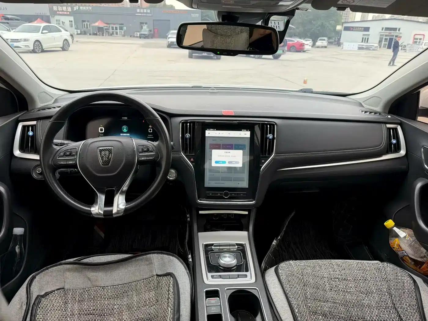 Roewe i6 New Energy 2017 45T Hybrid Connected Smart Edition — миниатюра 6