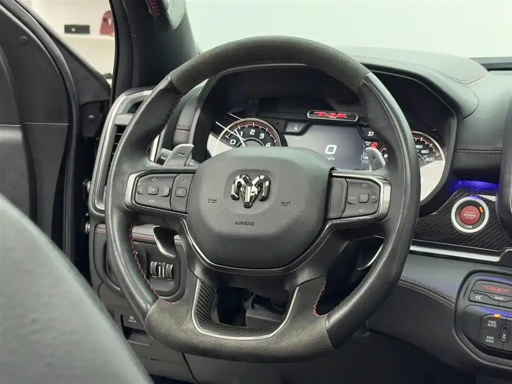 RAM Trucks Tyrannosaurus Rex 2022 6.2T US Spec — миниатюра 11