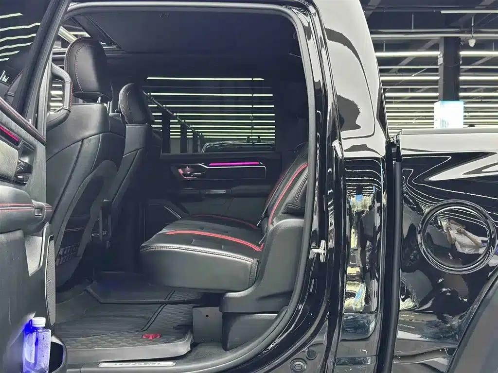 RAM Trucks Tyrannosaurus Rex 2022 6.2T US Spec — миниатюра 7